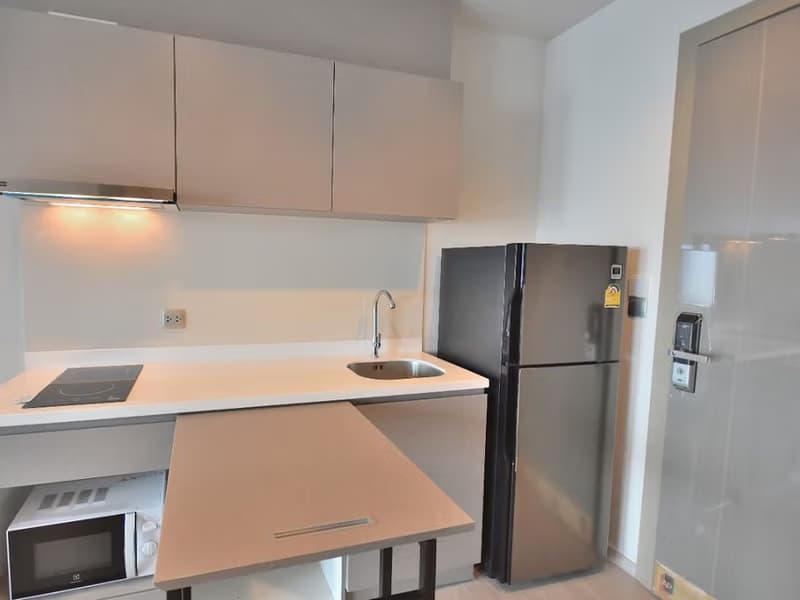 null Bed Condo for Rent and Sale  Near Phra Ram 9 MRT