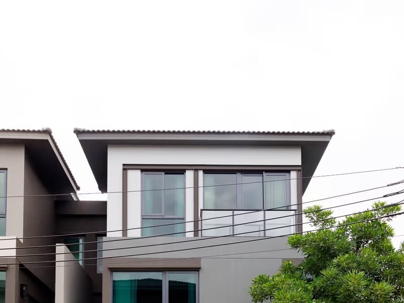 4 Bed House for Rent in Prawet