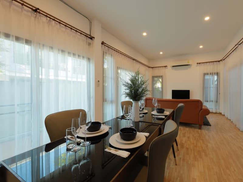 4 Bed House for Rent in Mueang Chiang Mai