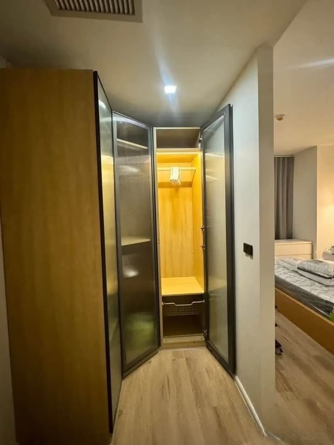 2 Bed Condo for Rent in Khlong Toei - Image 6