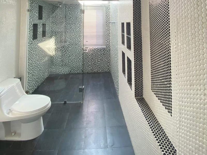 5 Bed House for Rent in Suan Luang