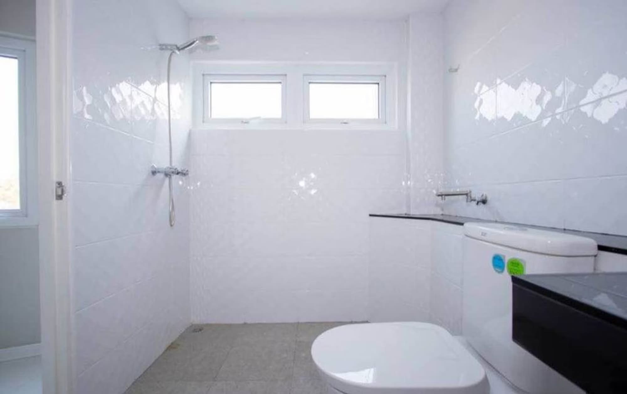 Condo for Sale, Rent at Hillside 4 - Image 4