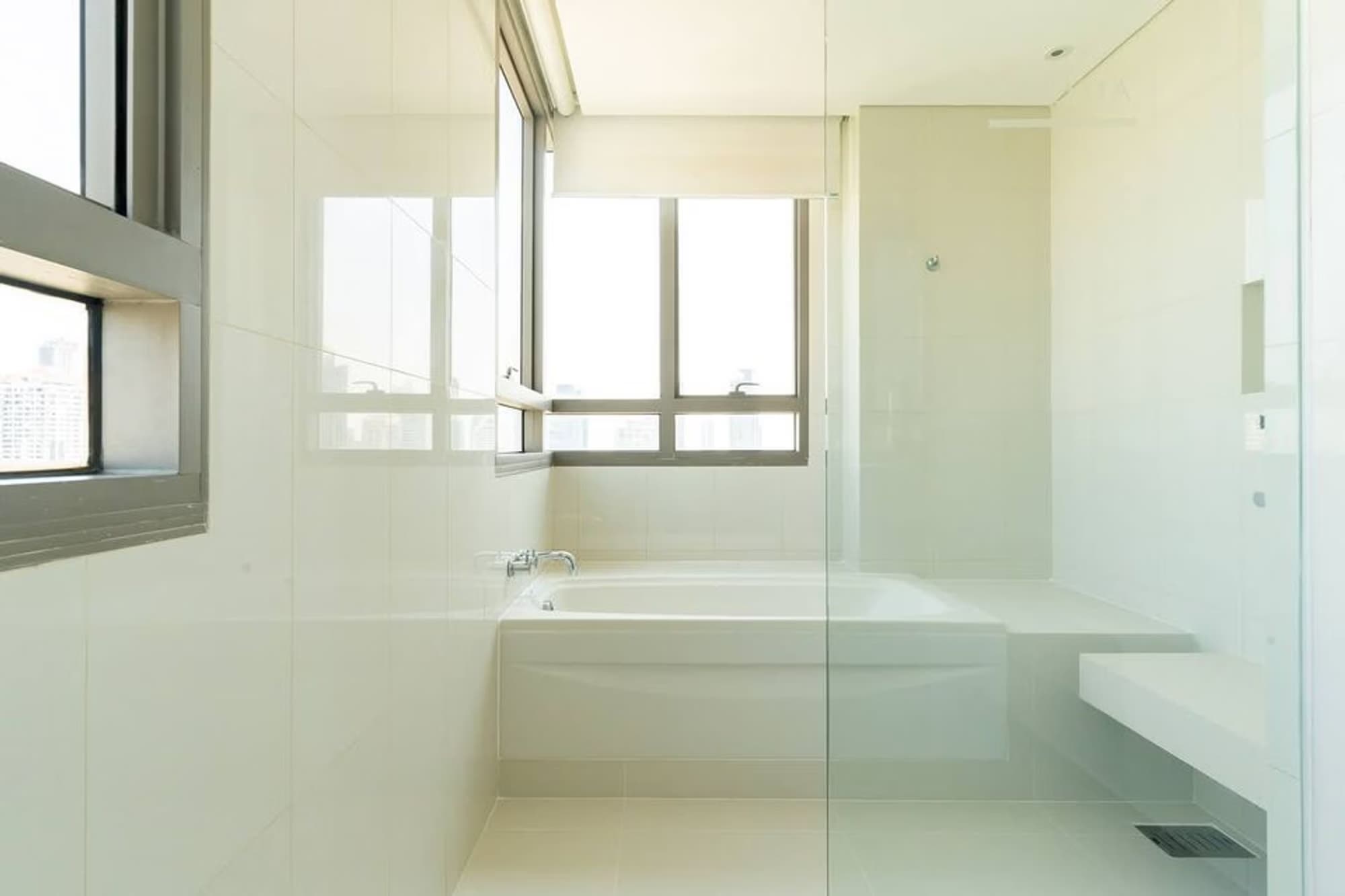 2 Bedroom Condo at AEQUA Residence Sukhumvit 49 - Image 4