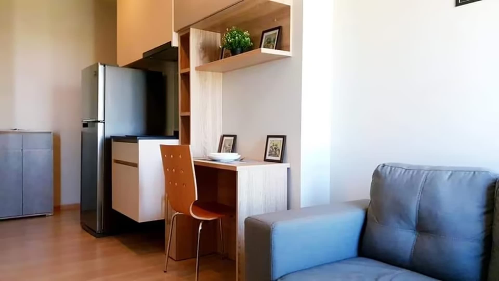  - Image 4