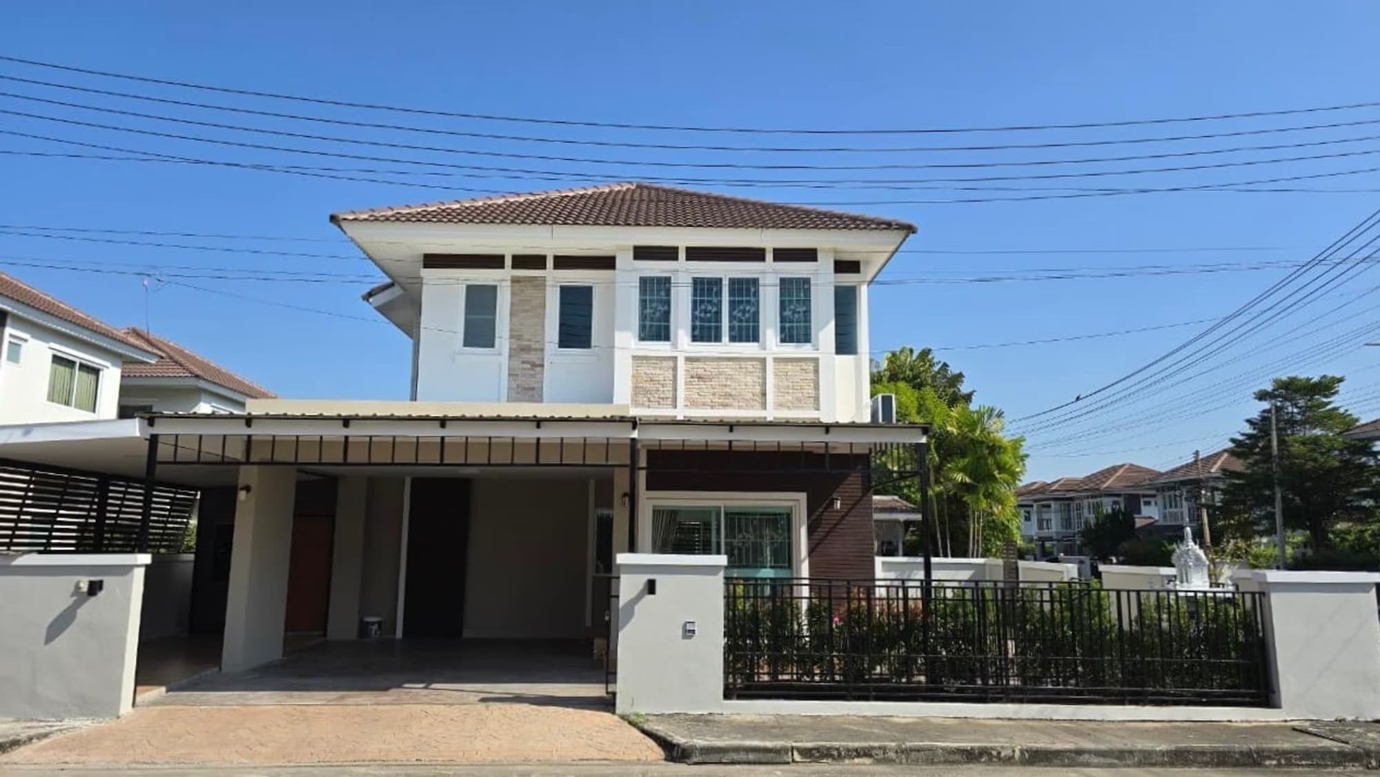 3 Bed House for Rent in Doi Saket - Image 1