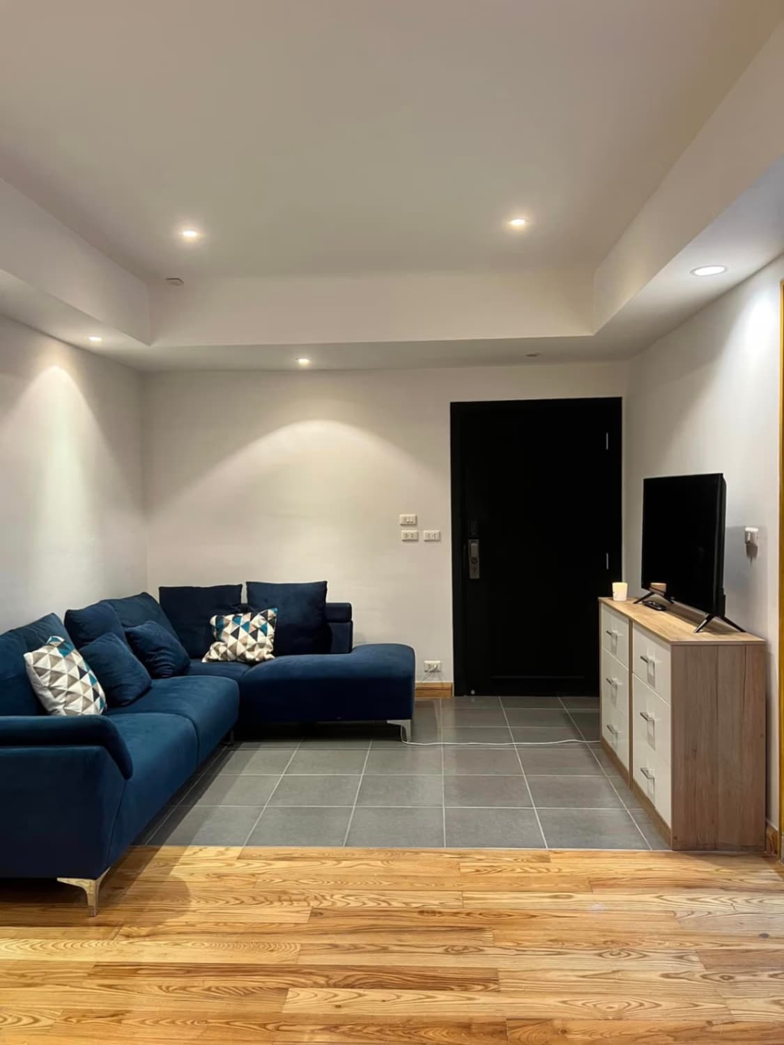 1 ห้องนอน คอนโด สำหรับ จำหน่าย ใน Bang Rak - Image 1