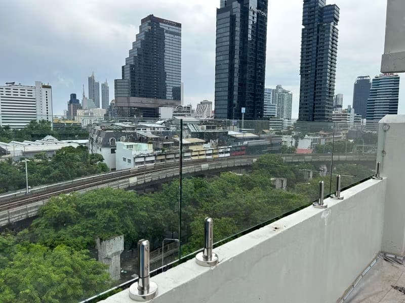undefined Bed Commercial for Rent in Bang Rak