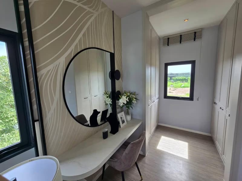 3 Bed House for Rent in Bang Phli