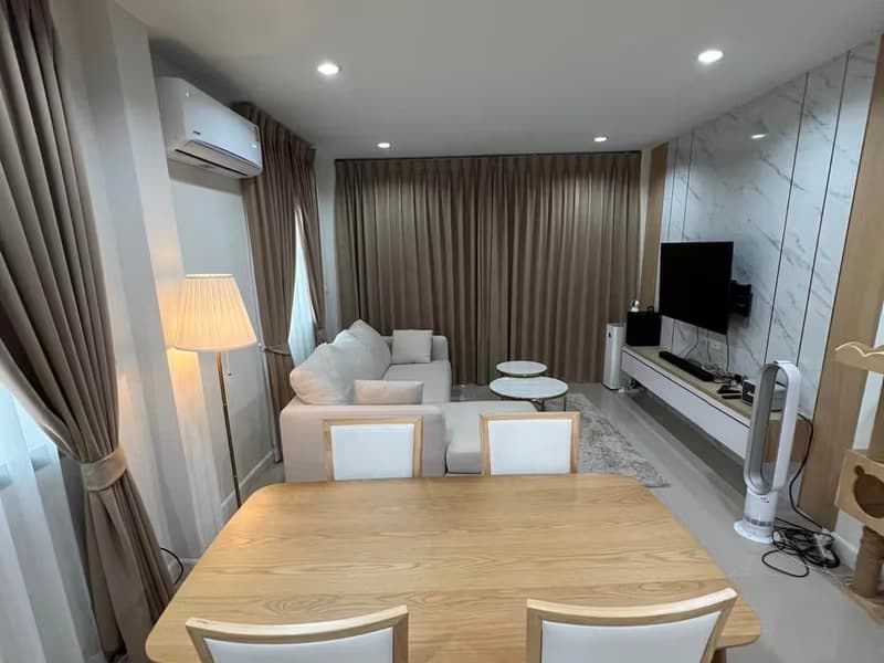 4 Bed House for Rent in San Kamphaeng