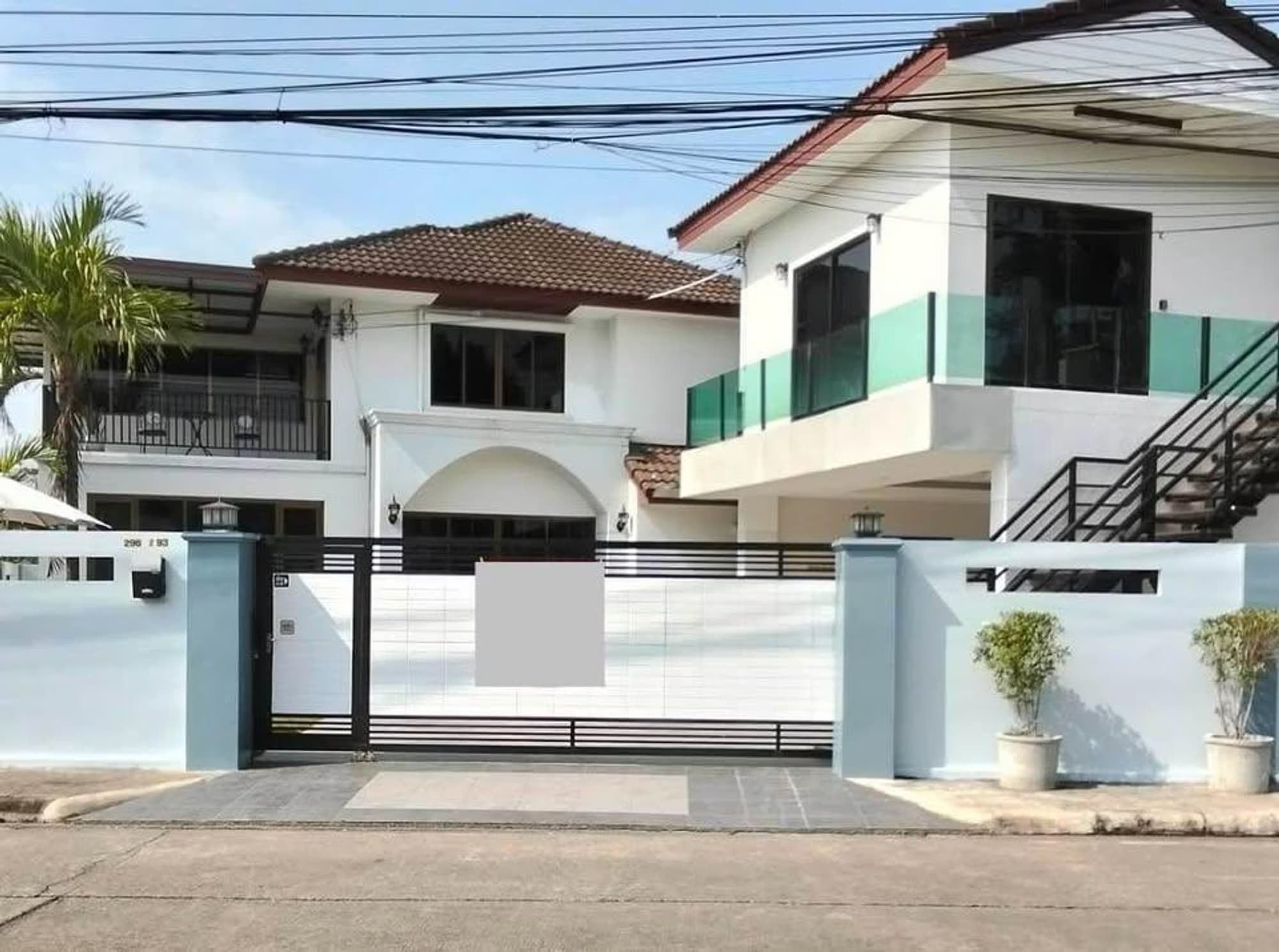 5 Bed House for Rent in San Sai - Image 1