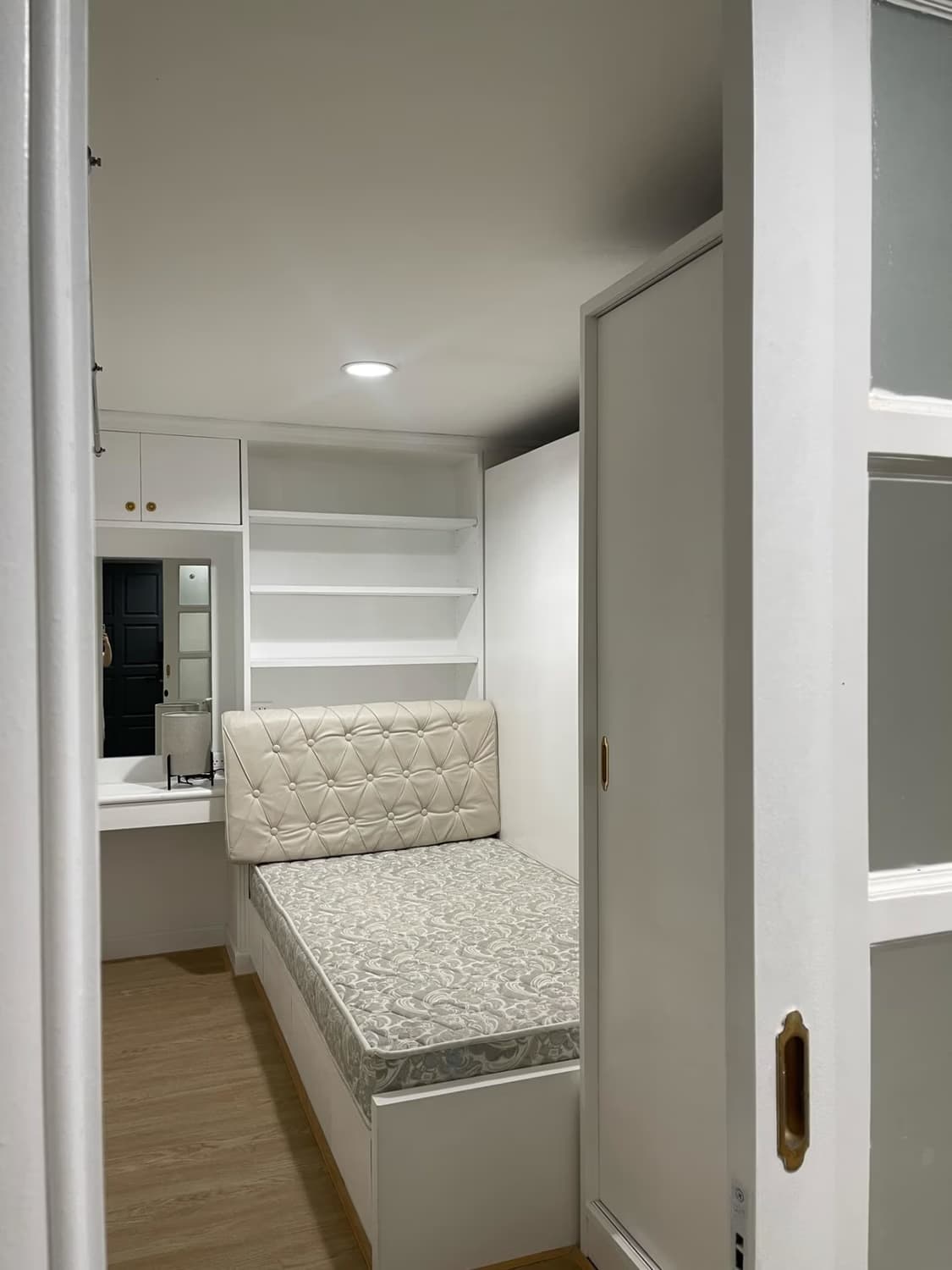 2 ห้องนอน คอนโด สำหรับ ขาย ใน Bang Rak - Image 4
