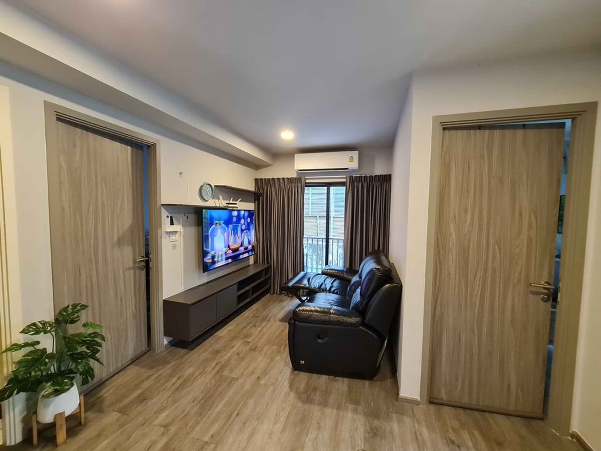 2 Bed Condo for Rent  Near Ramkhamhaeng ARL - Image 12