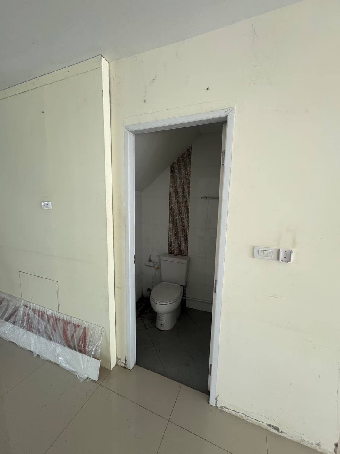 3 卧室 办公室 用于 出租 在 Mueang Chiang Mai - Image 2
