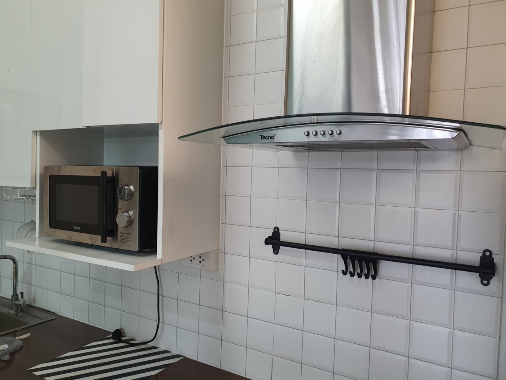3 Bed Townhouse for Rent and Sale in Saphan Sung - Image 7