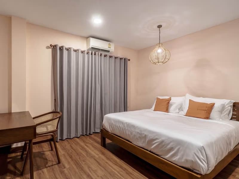 4 Bed House for Rent in Saraphi