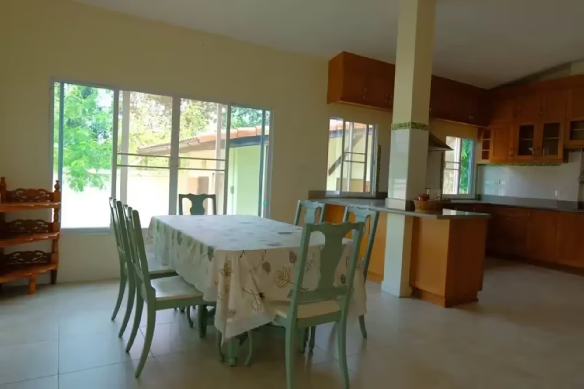 4 Bedroom House - Image 7