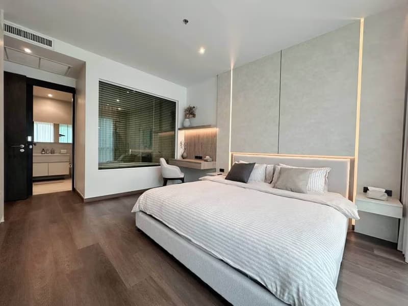 1 Bed Condo for Rent and Sale  Near Chit Lom BTS