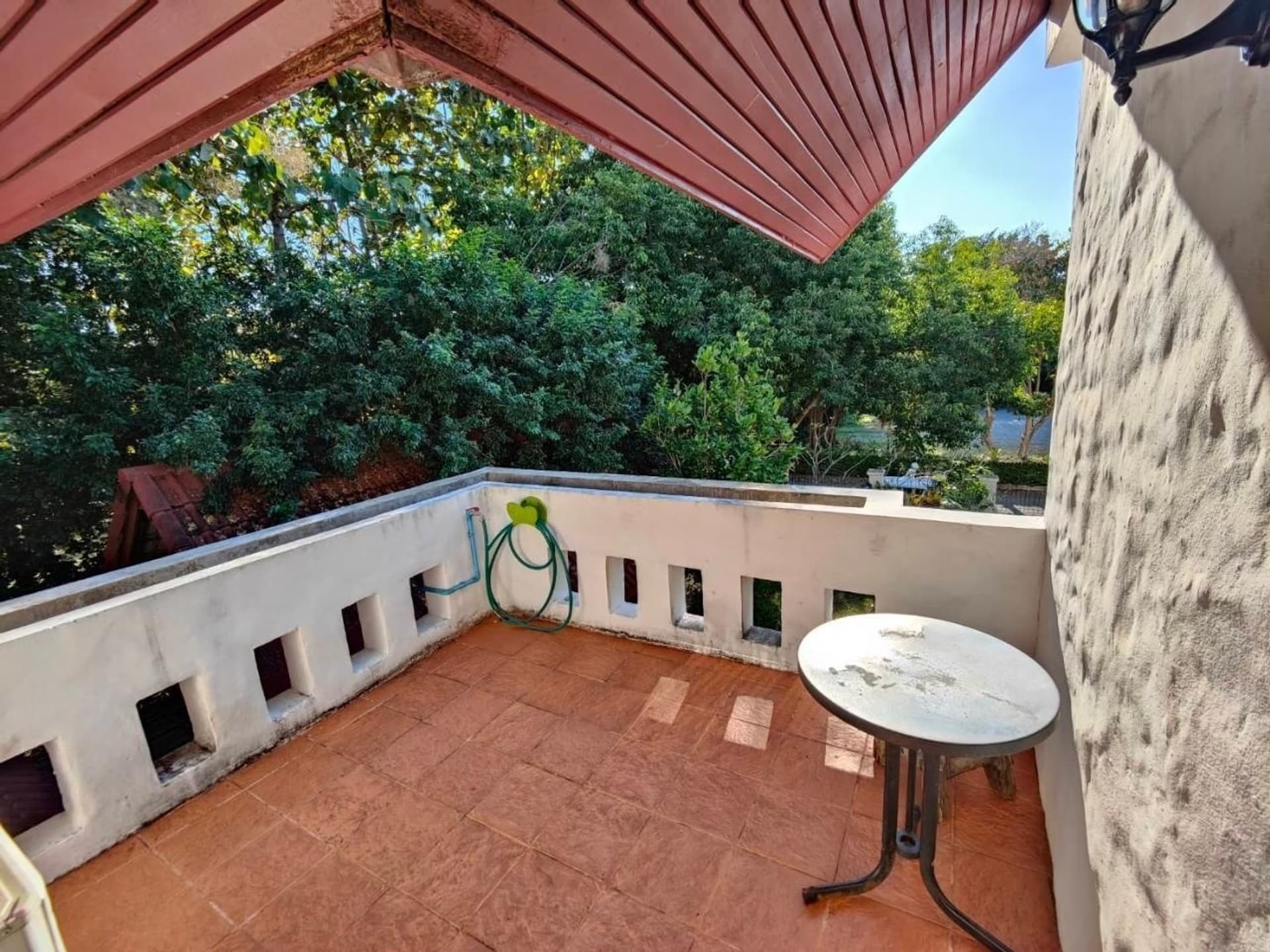 8 Bed House for Rent and Sale in Mueang Chiang Mai District - Image 12