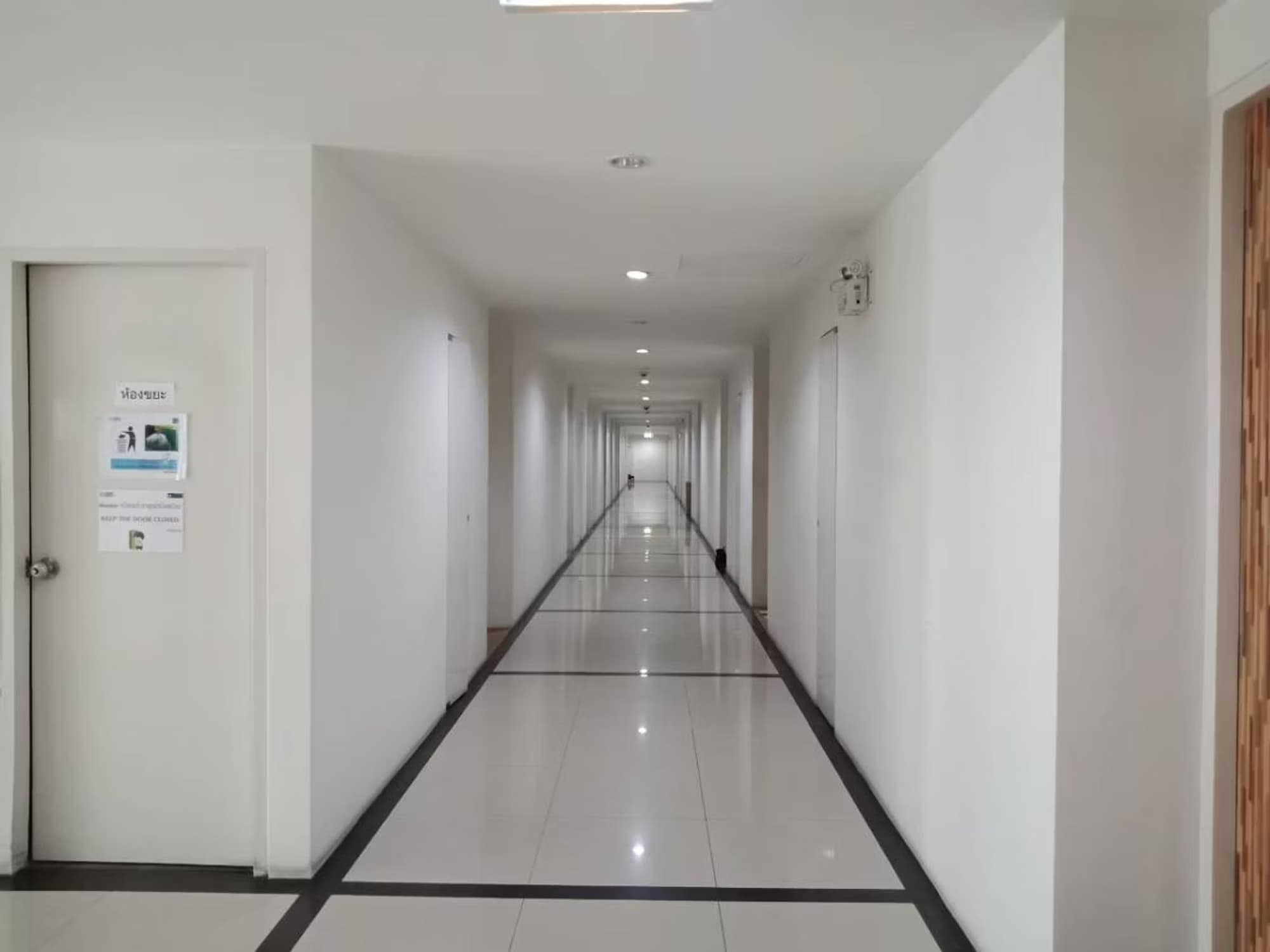 Condo for Sale, Sale w/Tenant at The IRIS Rama 9 - Srinagarindra - Image 5