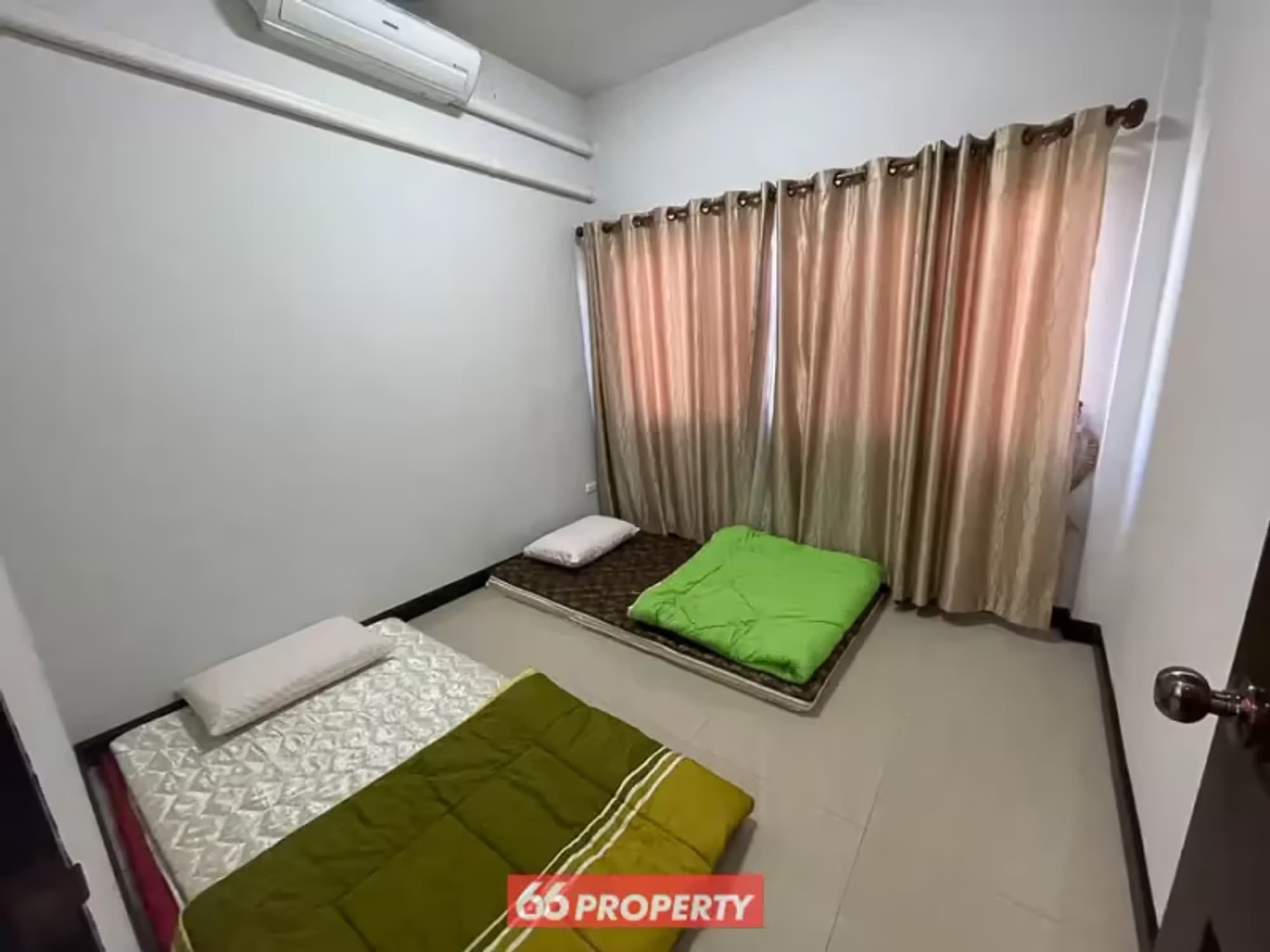 4 Bedroom House - Image 13