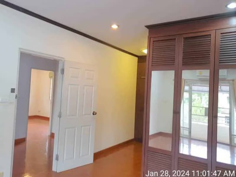 4 Bed House for Sale in San Kamphaeng
