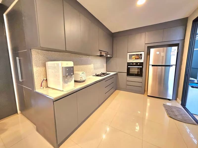 6 Bed House for Rent in San Sai