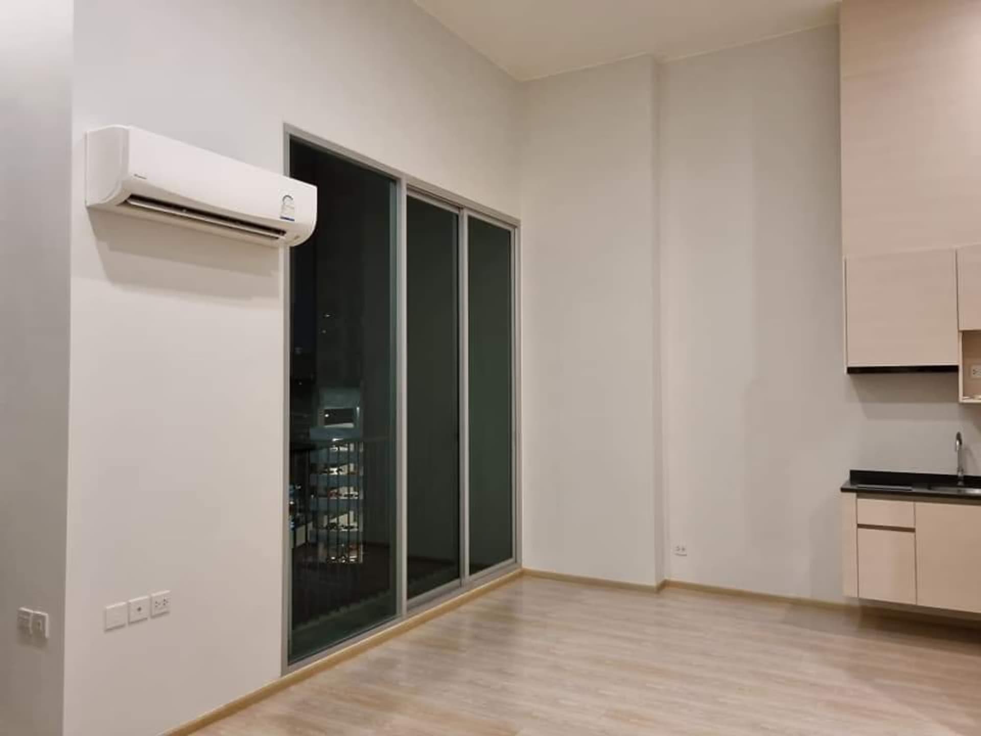  - Image 13