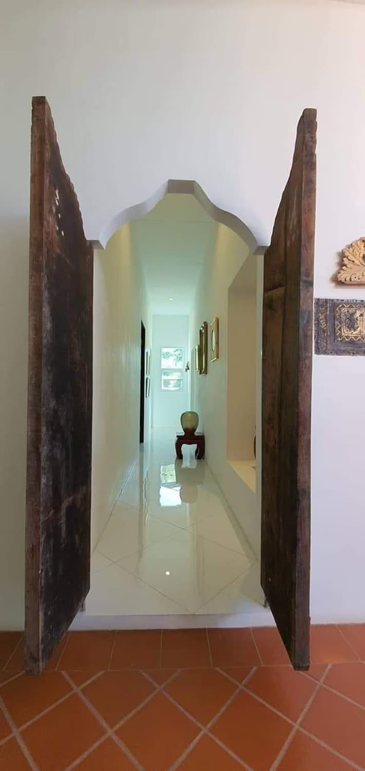 6 Bedroom House - Image 29