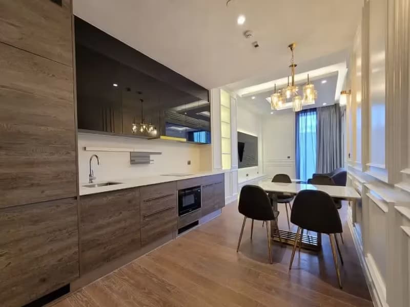 1 Bedroom Condo