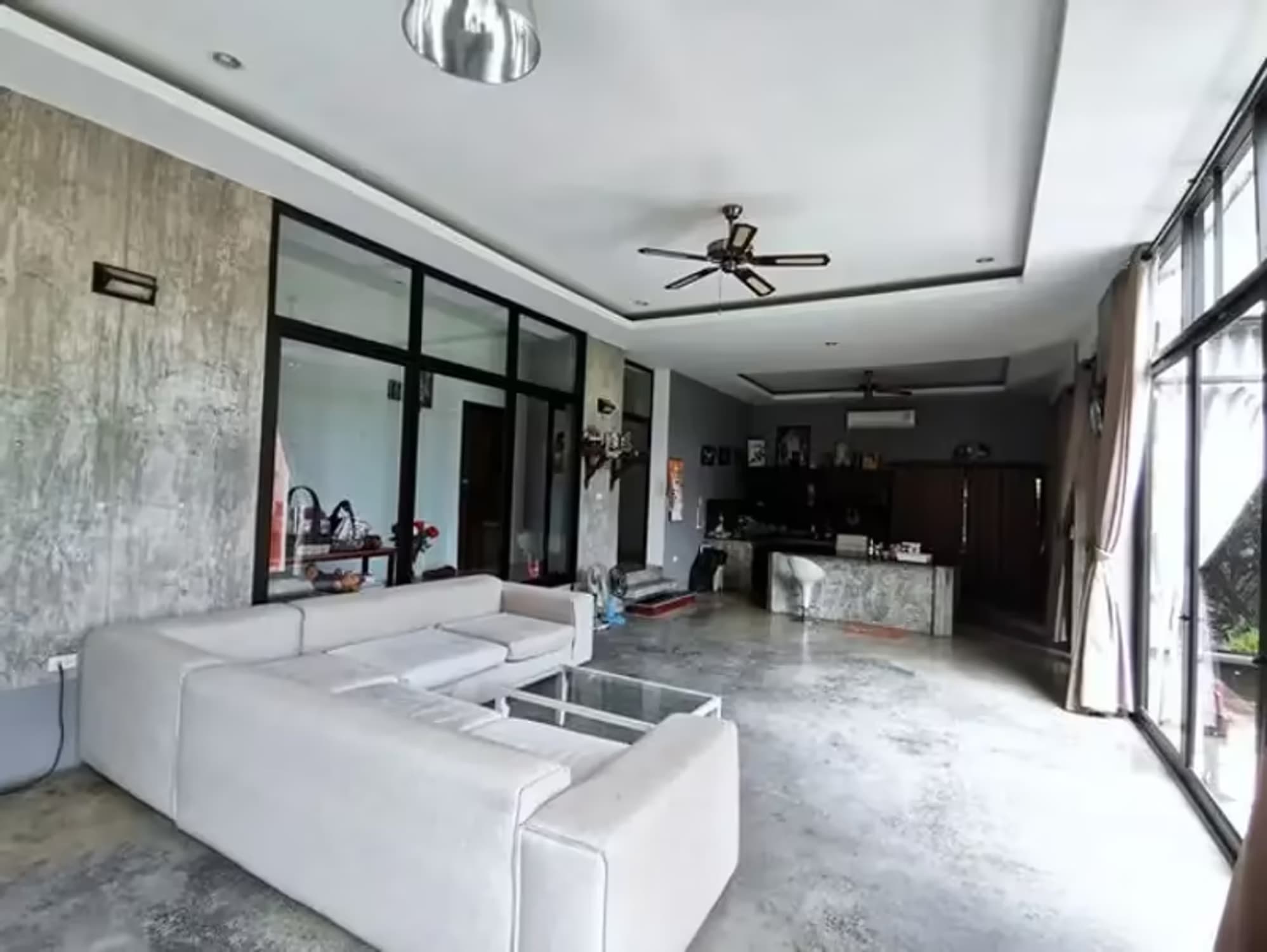 5 Bedroom House - Image 4