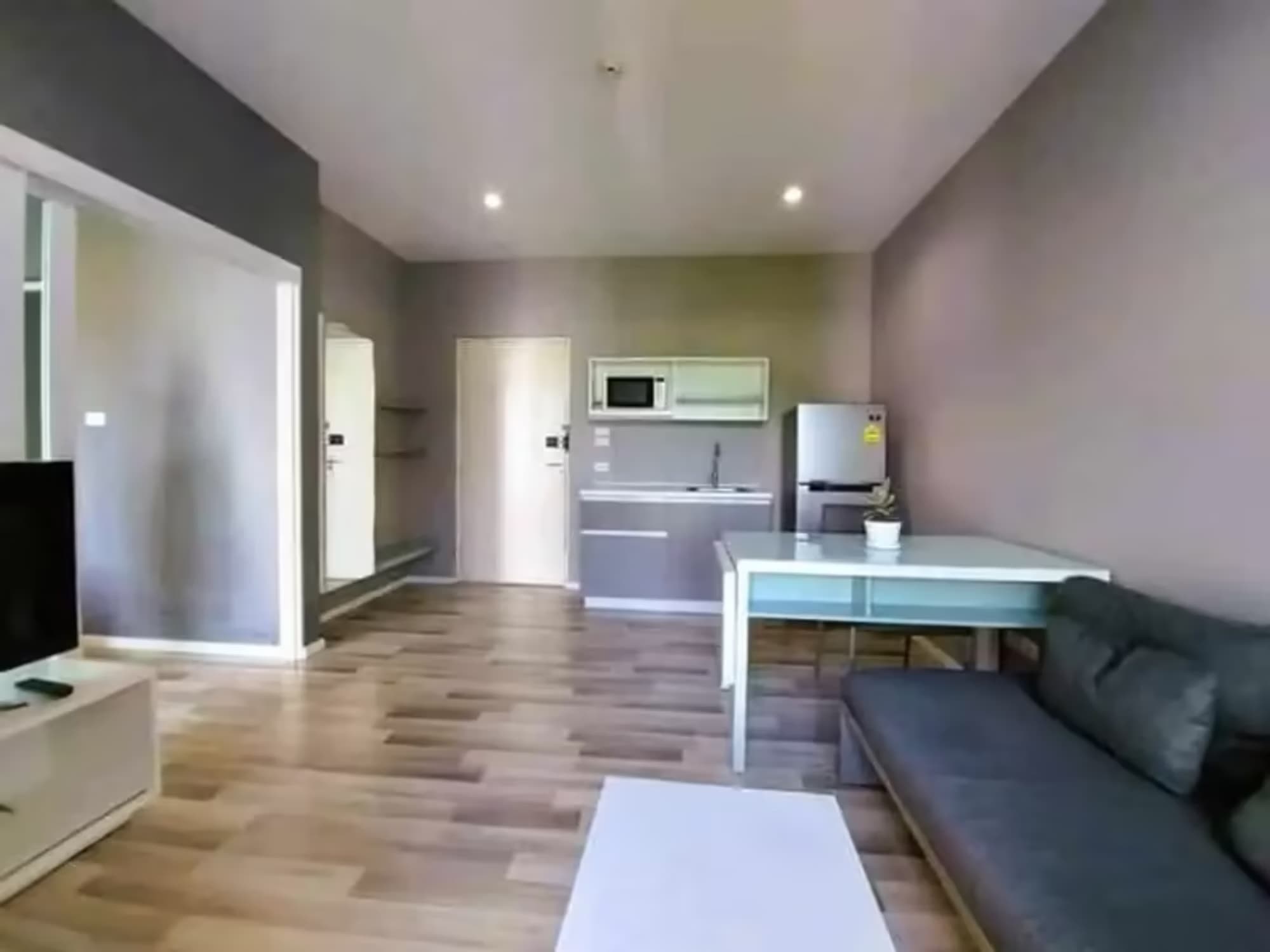 1 Bedroom Condo - Image 8