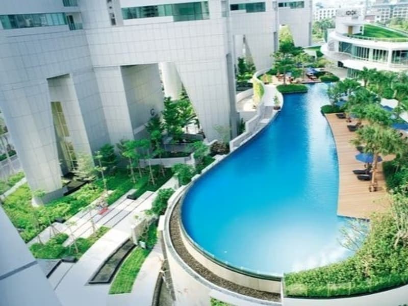 2 Bed Condo for Rent in Khlong Toei
