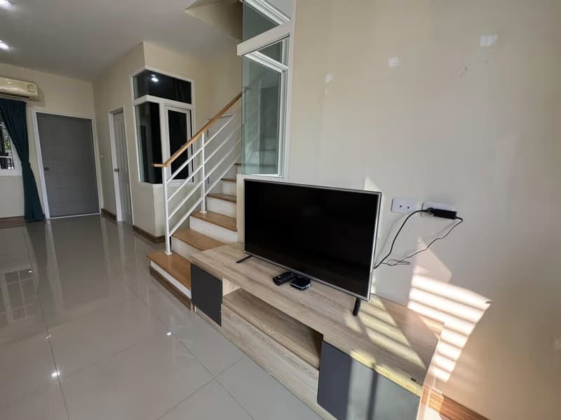 3 Bed Townhouse for Rent in Mueang Chiang Mai