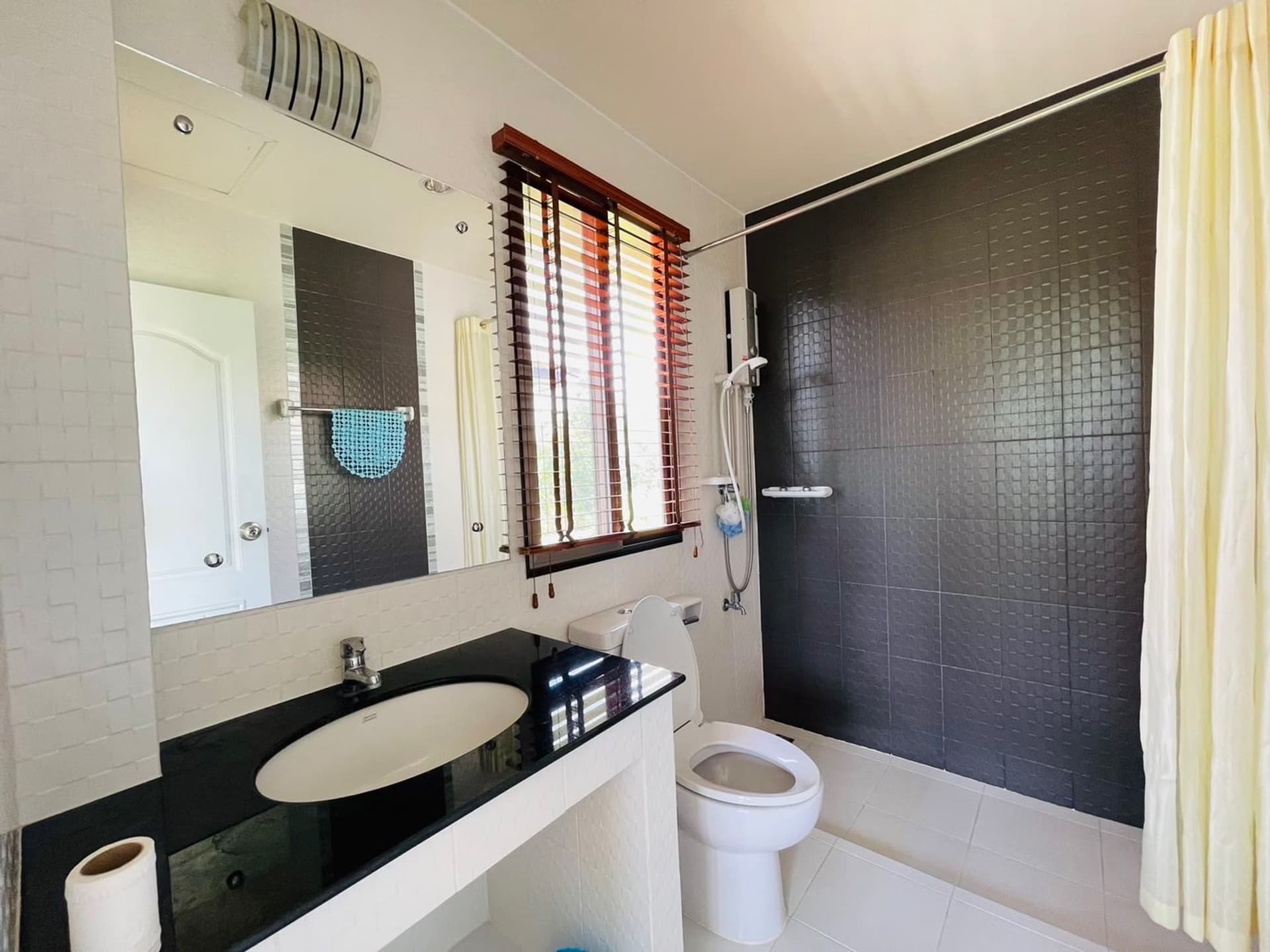 4 Bedroom House for Rent/Sale near Kad Farang - Image 12