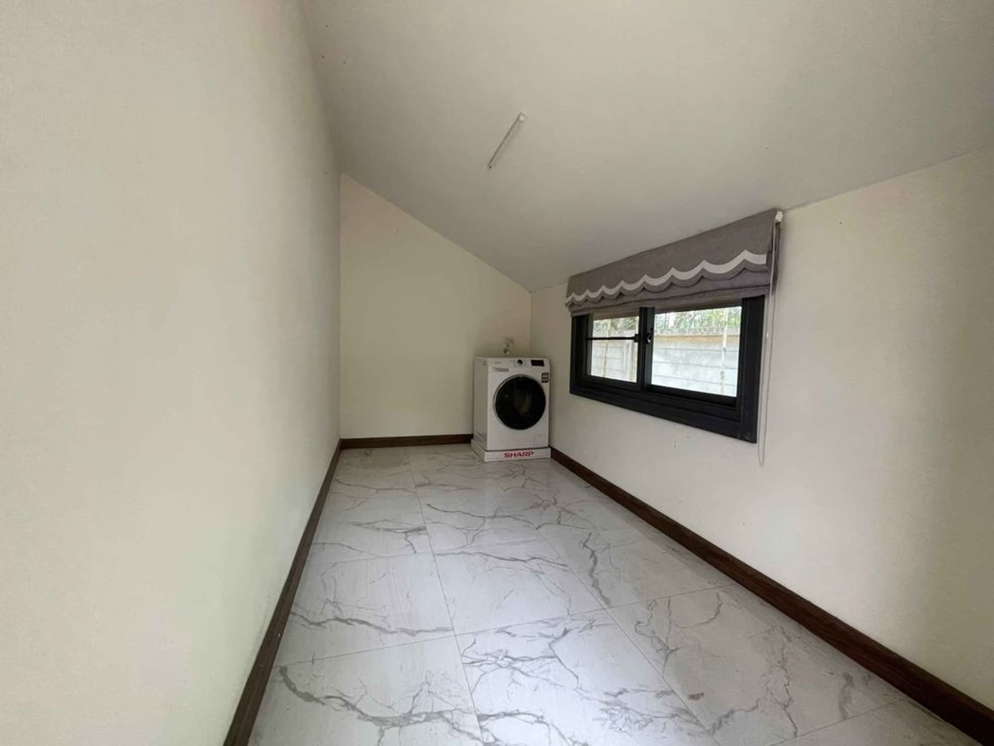 4 Bed House for Rent in Hang Dong - Image 26