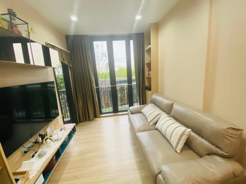 1 Bedroom Condo