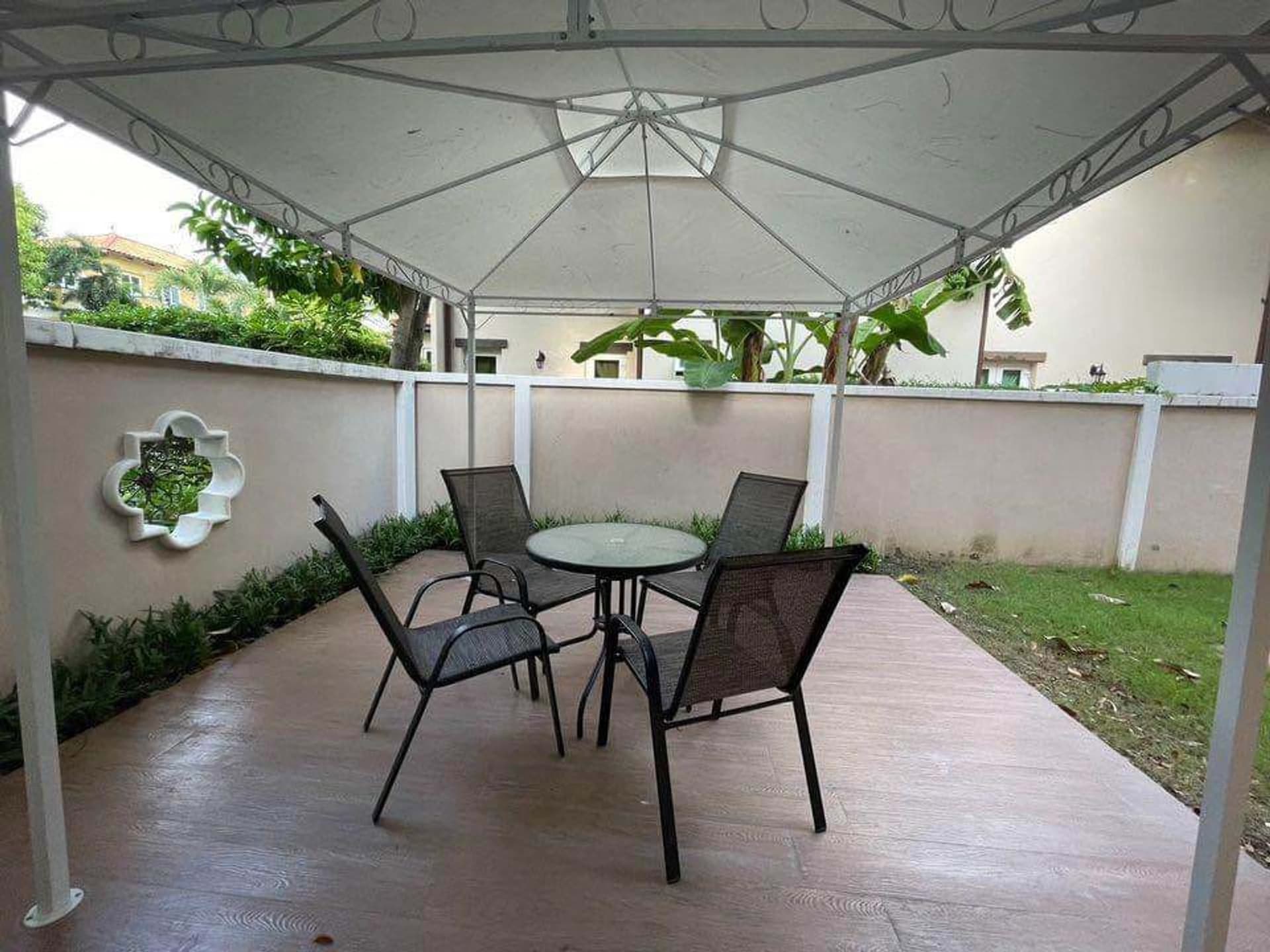 5 Bedroom House - Image 17