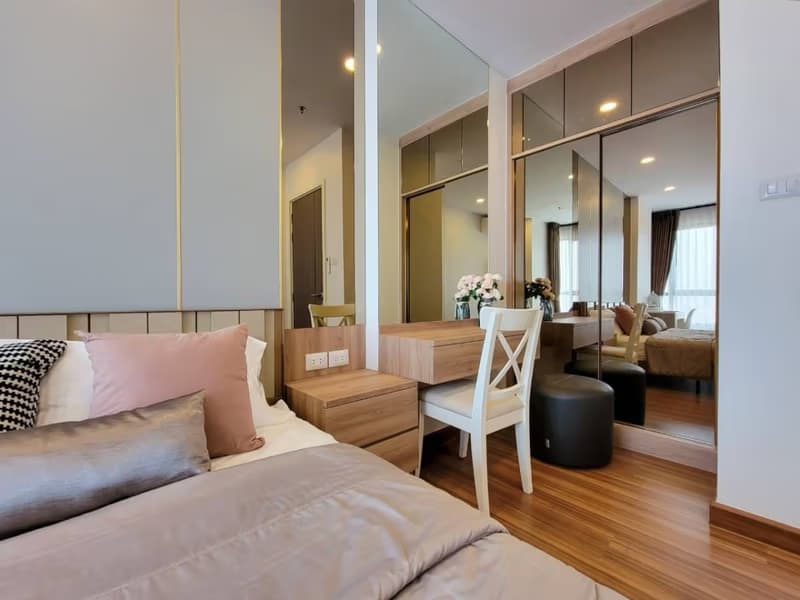 1 Bed Condo for Rent and Sale in Khlong San