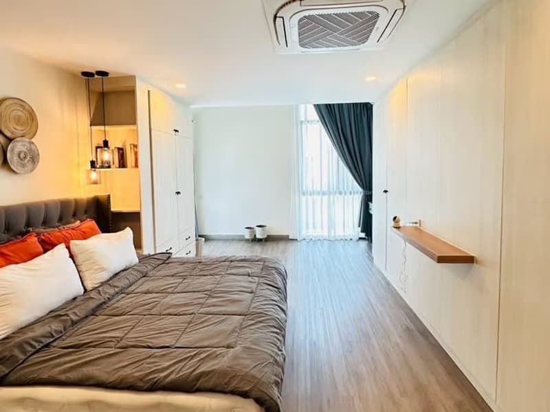5 Bed House for Rent in San Sai District