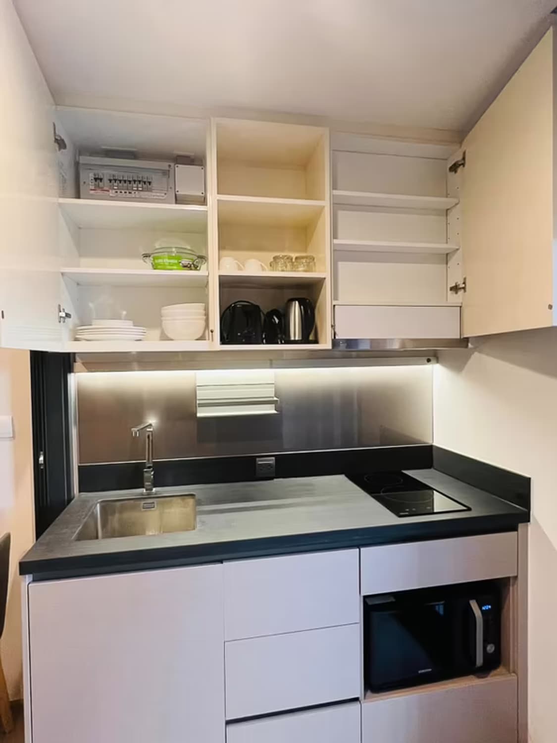Condo at Oka Haus - Image 10