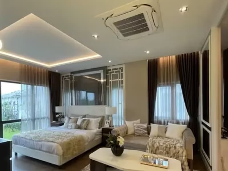 5 Bedroom House