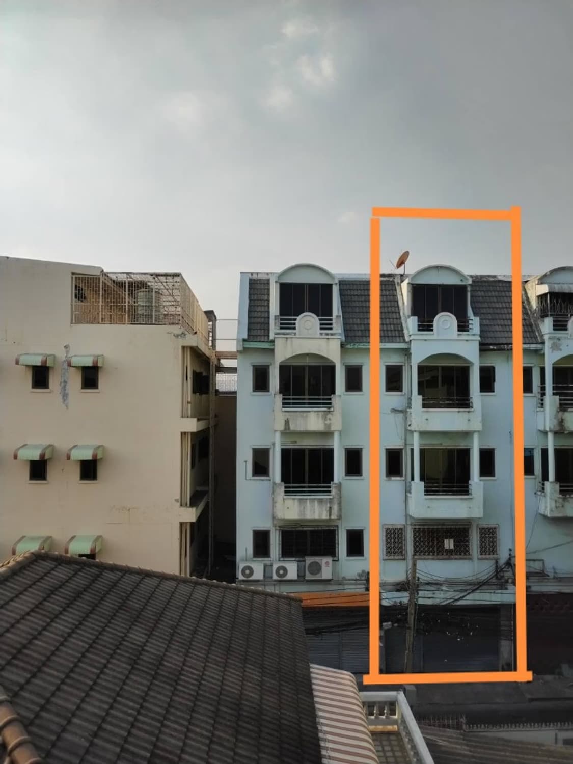 5 Bed Commercial for Rent in Yan Nawa - Image 5