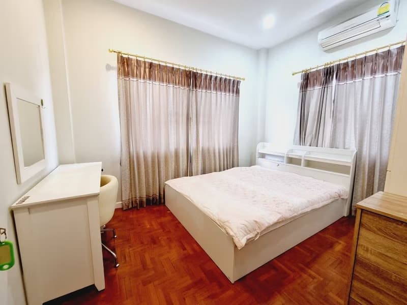 4 Bed House for Rent in Mueang Chiang Mai