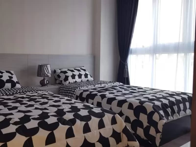 1 Bedroom Condo