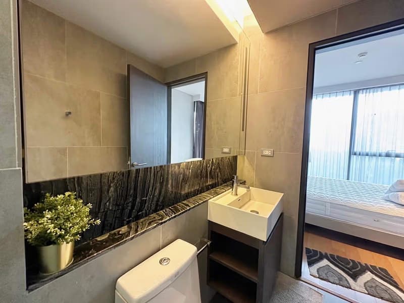 1 Bedroom Condo