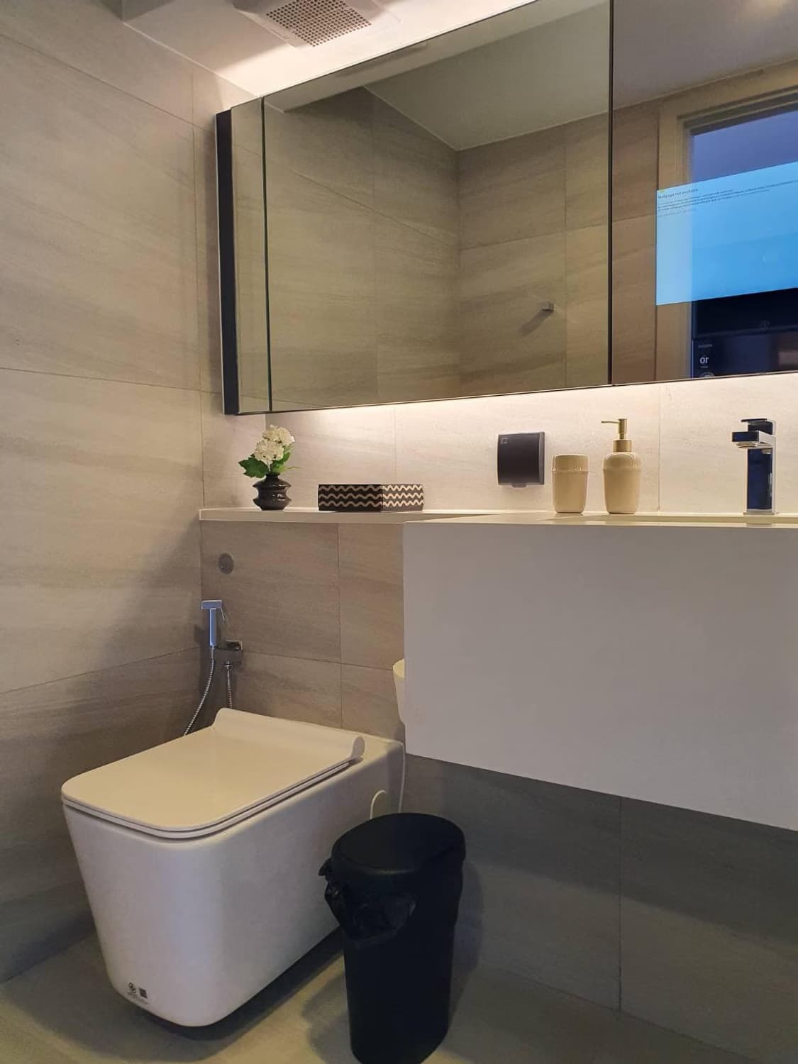 1 Bed Condo for Rent  Near Hua Lamphong MRT - Image 6