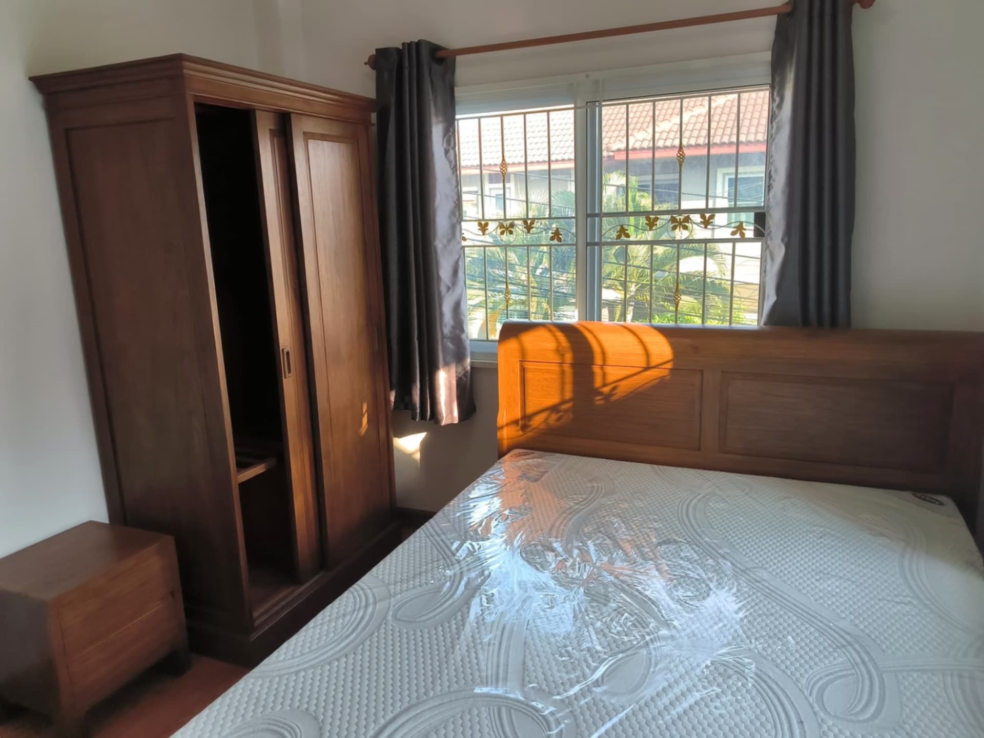 3 Bed House for Rent in San Kamphaeng - Image 7