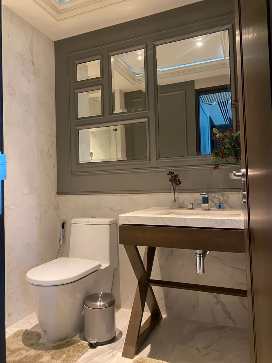 3 Bed Condo for Rent in Khlong Toei - Image 11