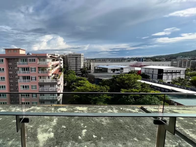 1 Bedroom Condo