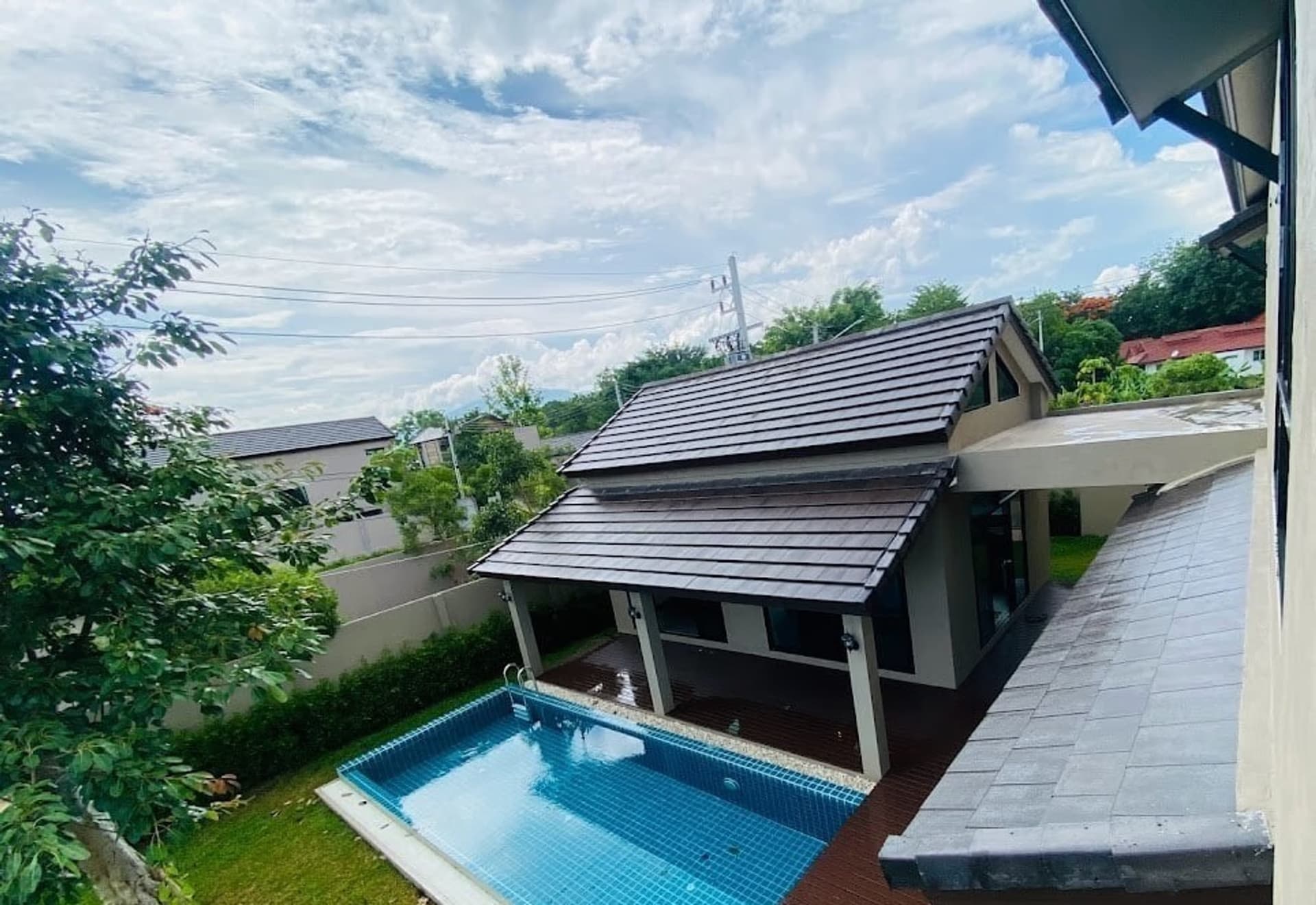 5 Bedroom House - Image 10